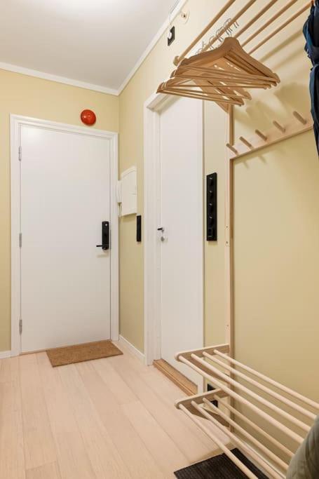 Fresh Studio Apartment, A Short Walk From Bryggen Bergen Kültér fotó
