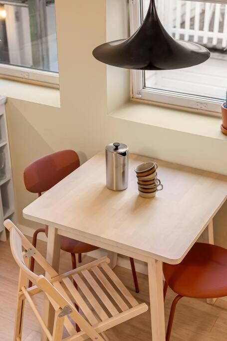 Fresh Studio Apartment, A Short Walk From Bryggen Bergen Kültér fotó